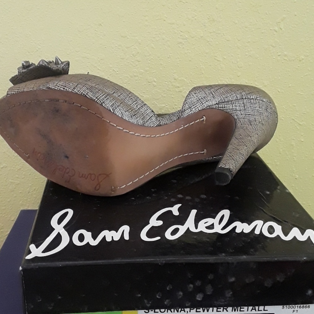 Shoes - Picture 3 of 3